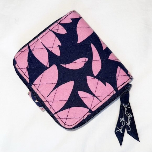 Vera Bradley Mini Zip Wallet in the retired "Loves Me" pattern - Picture 2 of 8